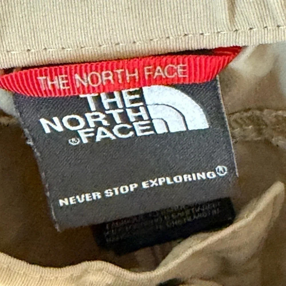 The North Face‎ Men's Cargo Pants in Beige
